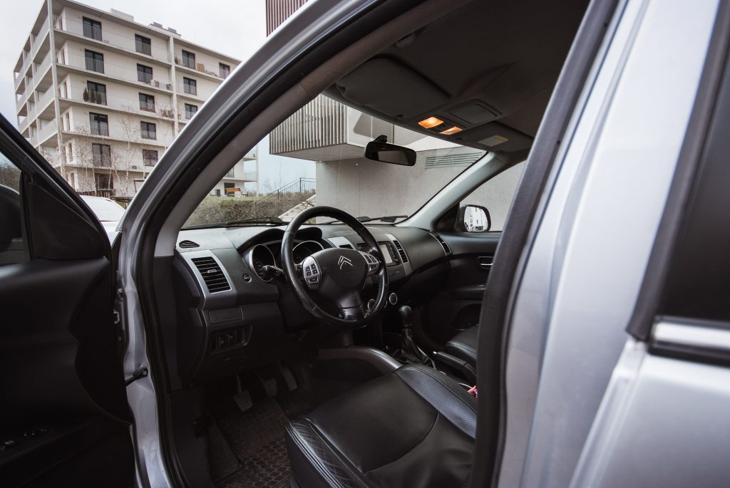 zdjęcia samochodów na sprzedaż warszawa