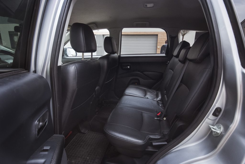 zdjęcia samochodów na sprzedaż warszawa