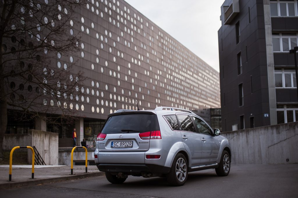 zdjęcia samochodów na sprzedaż warszawa