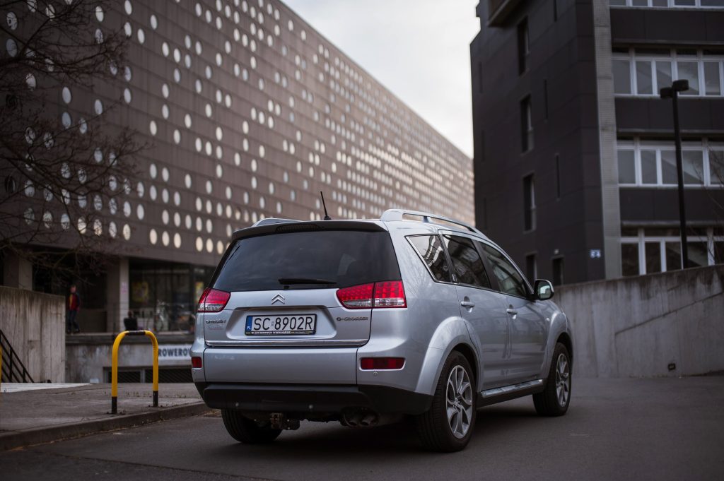 zdjęcia samochodów na sprzedaż warszawa